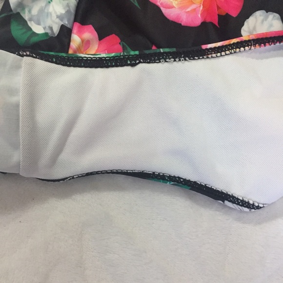 🛍 Black Floral One-piece Swimsuit Off Shoulder - Picture 5 of 8